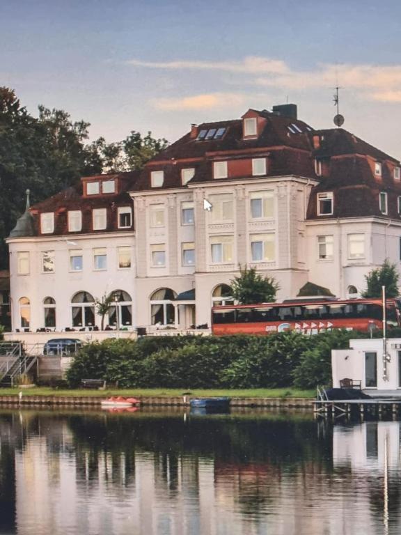 See Schlosshotel Am Kellersee Eutin Zewnętrze zdjęcie